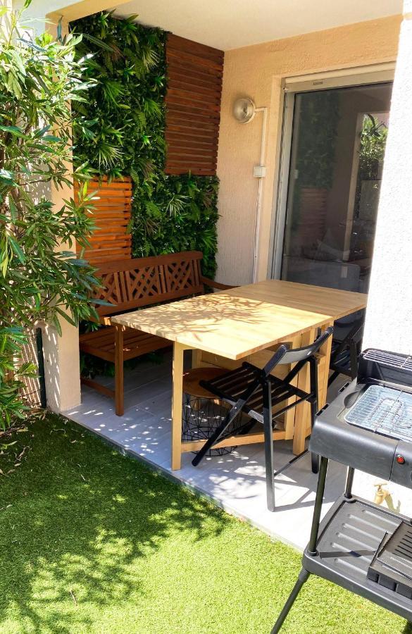 Appartement Frejus Avec Jardin, Piscine, Plage, Tennis Екстериор снимка